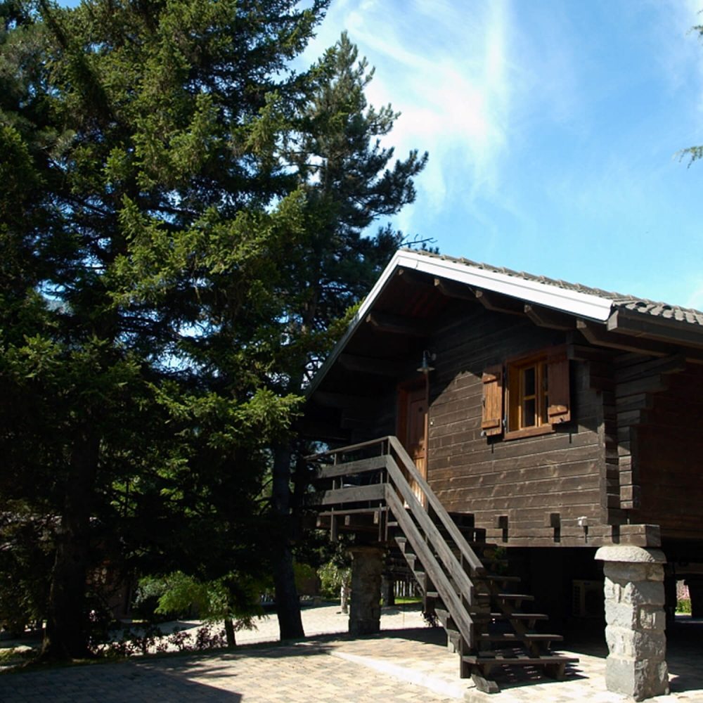 2chalet varie hotel village